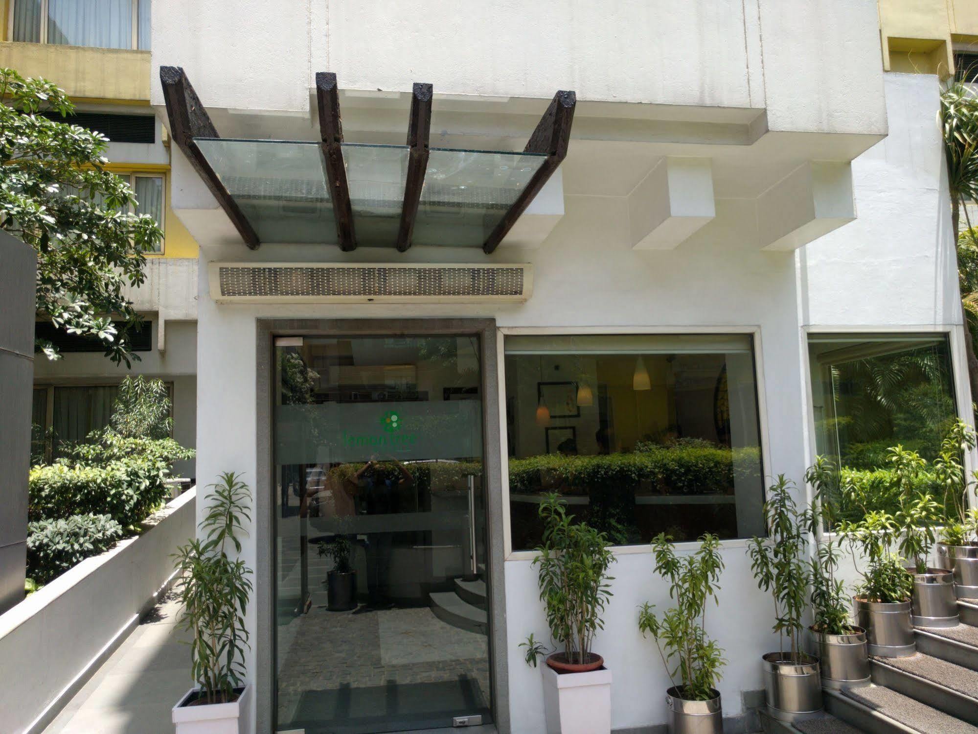 Lemon Tree Hotel, Udyog Vihar, Gurugram Gurgaon Exterior photo